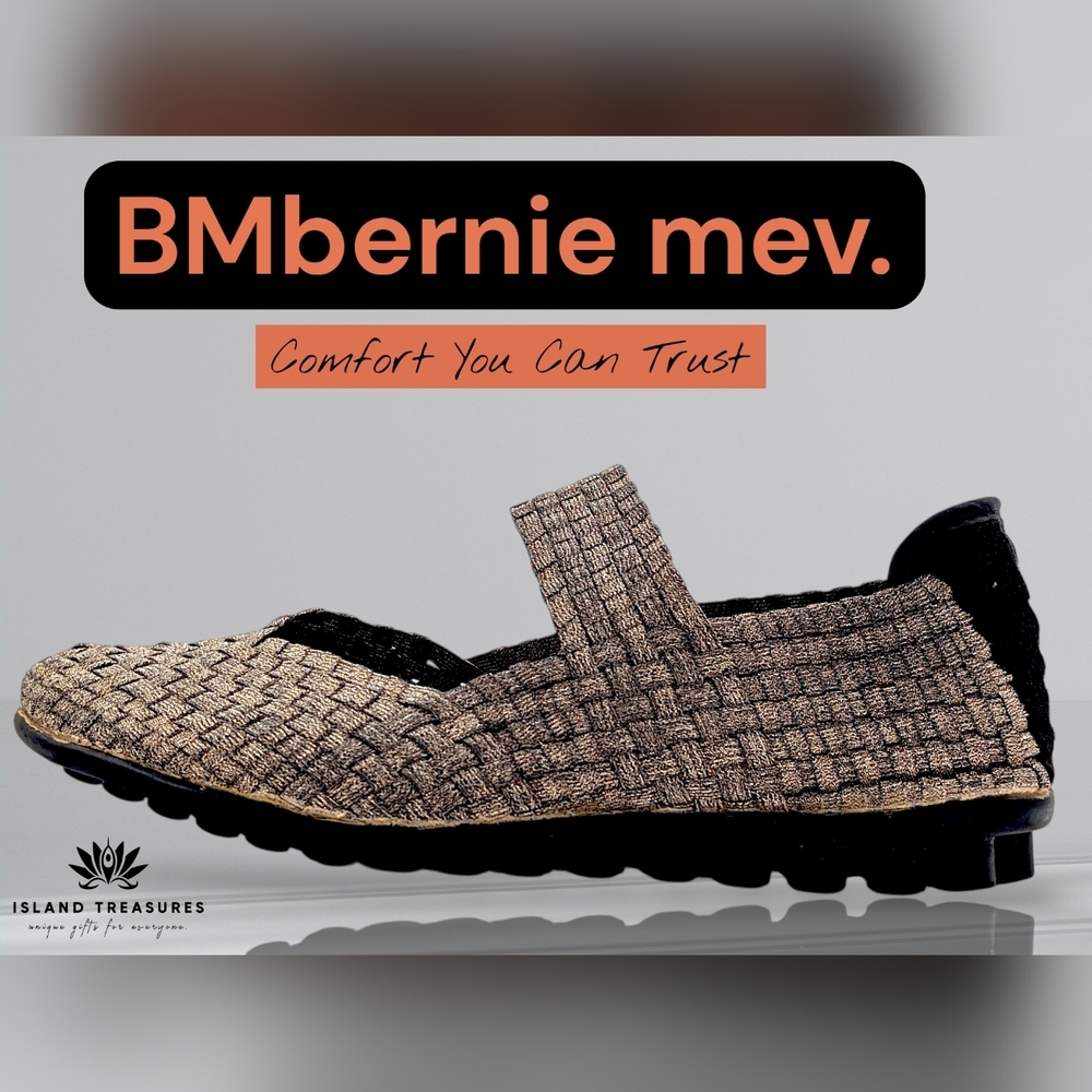 Bernie Mev. Women's Size 8.5 Gold and Black Woven Cushioned Flats Lightweight